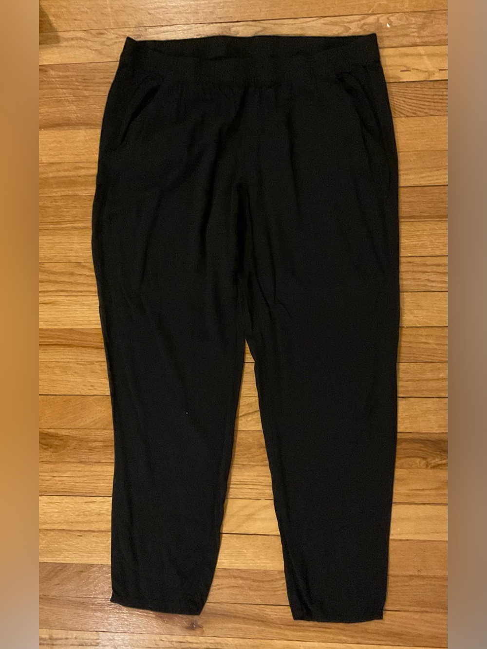 H&M Divided Relaxed Fit Pants. Black viscose. Size 14.